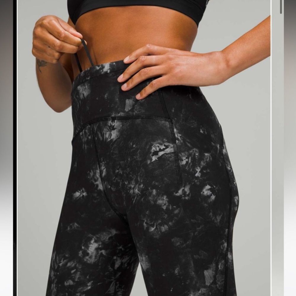 Lululemon Swift Speed High-Rise Crop 21" in Aquila Black Multi Size 20 - Picture 2 of 14